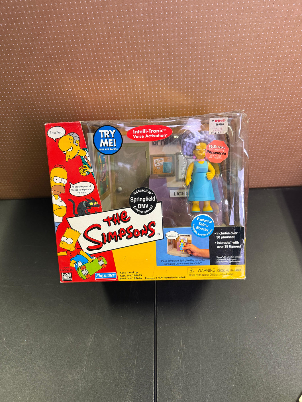 Exclusive Selma Bouvier Playmates Interactive figure and set